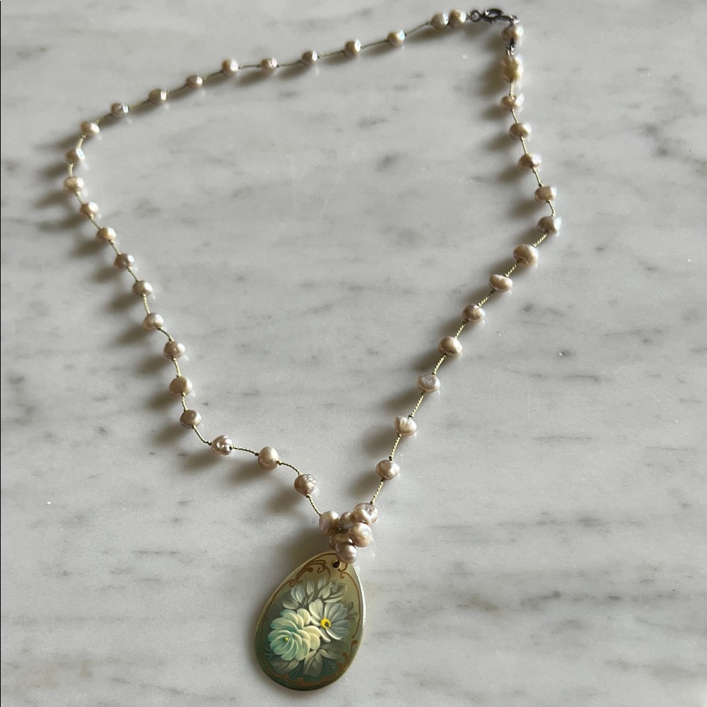 Elegant Floral Pendant Necklace with Pearl Accents - Picture 2 of 5